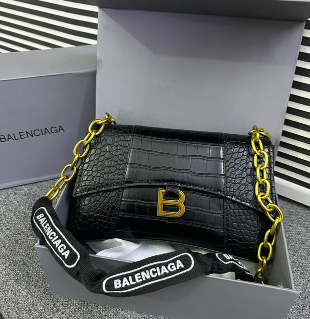 BALENCIAGA
Downtown Xs Shoulder Bag - Official Model