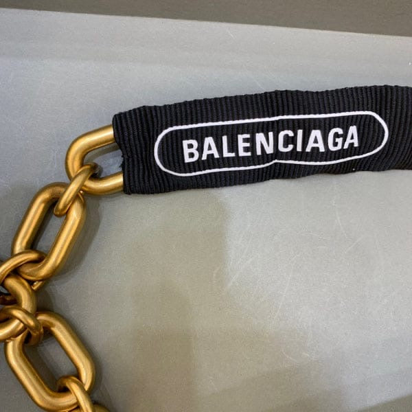 BALENCIAGA
Downtown Xs Shoulder Bag - Official Model