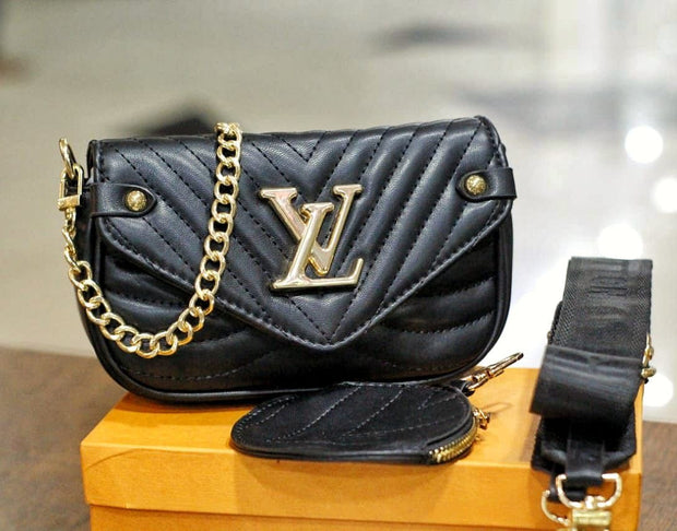 LOUIS VUITTON
SLING BAG