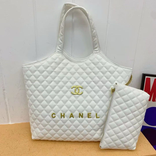 *C H A N E L TOTE BAG*